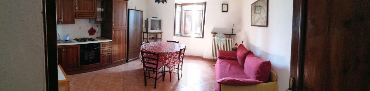 I Castagnini Apartment มอนเตคาตีนี วัล ดิ เชชินา ภายนอก รูปภาพ