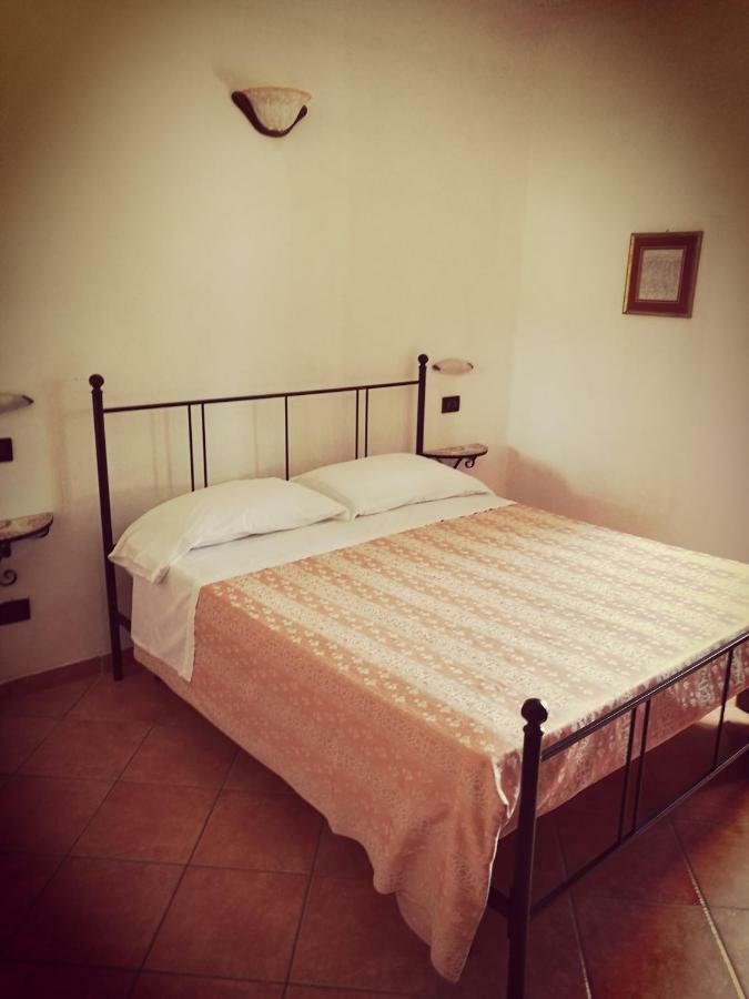 I Castagnini Apartment มอนเตคาตีนี วัล ดิ เชชินา ภายนอก รูปภาพ