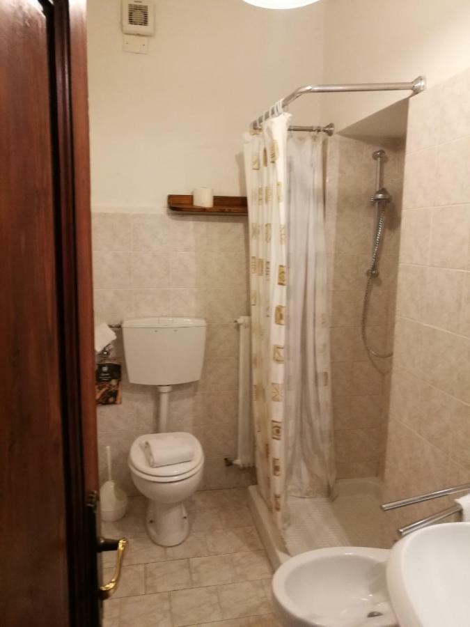 I Castagnini Apartment มอนเตคาตีนี วัล ดิ เชชินา ภายนอก รูปภาพ